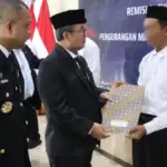 Bupati-Cirebon-Imron