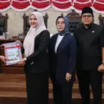 Bupati-Cirebon-Imron