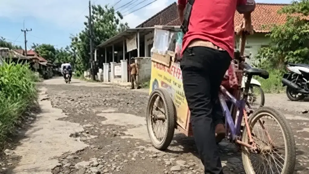 Jalan-Peebatasan-Mundu-Pamengkang-Cirebon