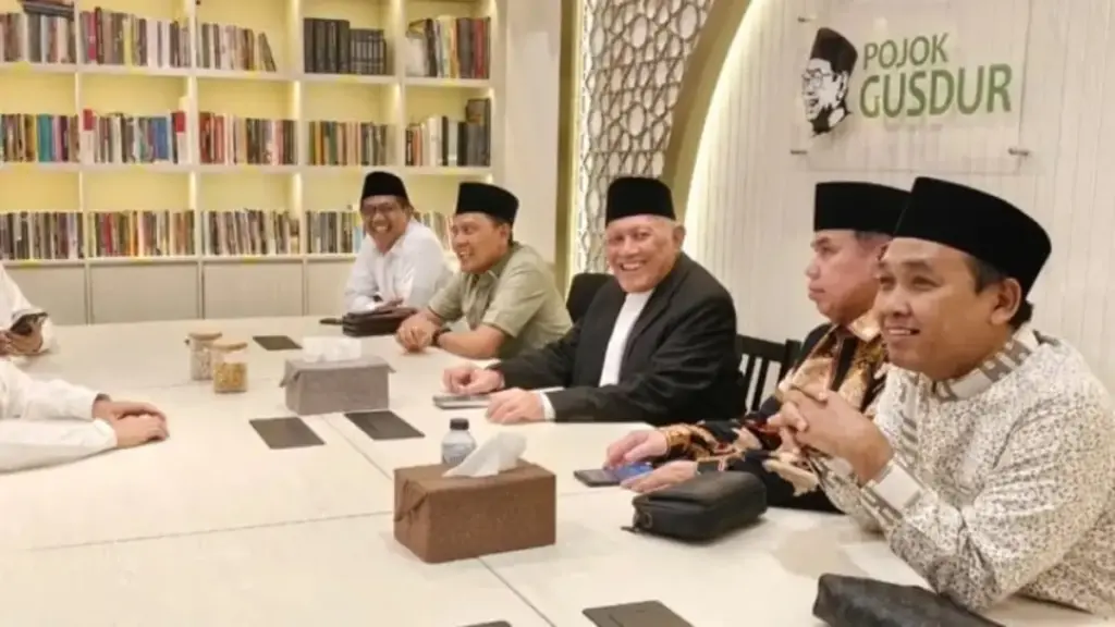 Ketum-PBNU-KH-Abdul-Hakim-Mafudz-Gus-Kikin