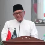 KH-Abdul-Hakim-Mahfudz-Gus-Kikin