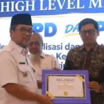 Bupati-Cirebon-Imron