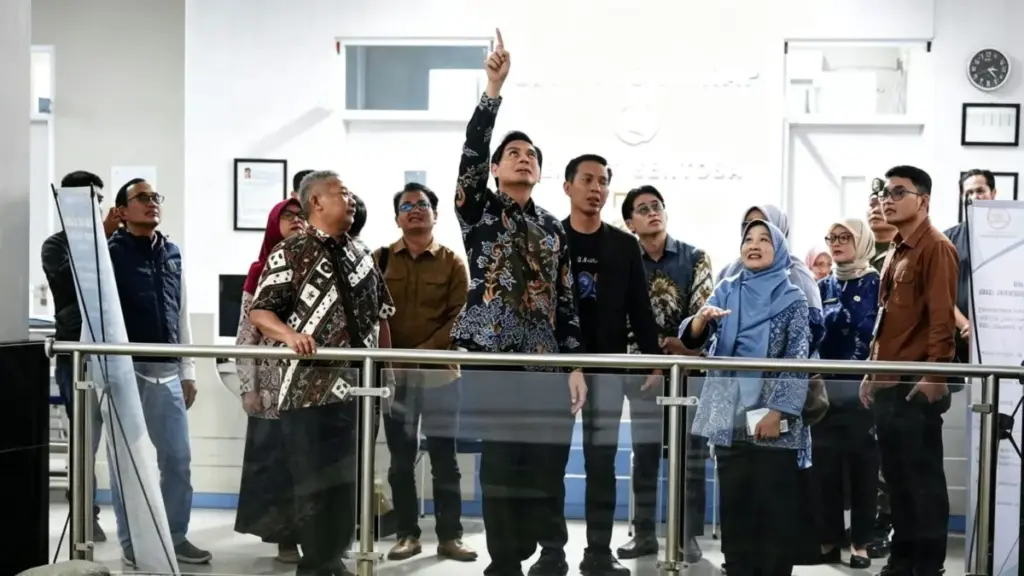 Bupati-Indramayu-Lucky-Hakim