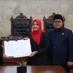 Bupati-Cirebon-Imron