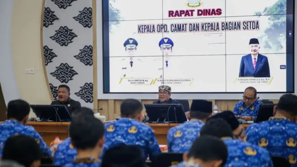 Bupati-Cirebon-Imron