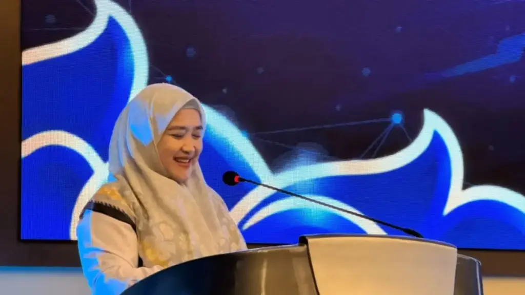 Wakil-Wali-Kota-Cirebon-Siti-Farida-Rosmawati
