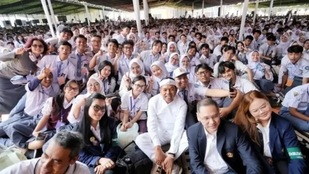 Gubernur-Jawa-Barat-Dedi-Mulyadi