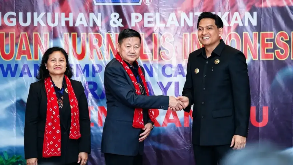 Sentil Fenomena Pemelintiran Sosmed, Lucky Hakim Dorong Standar Tinggi Pers di Indramayu
